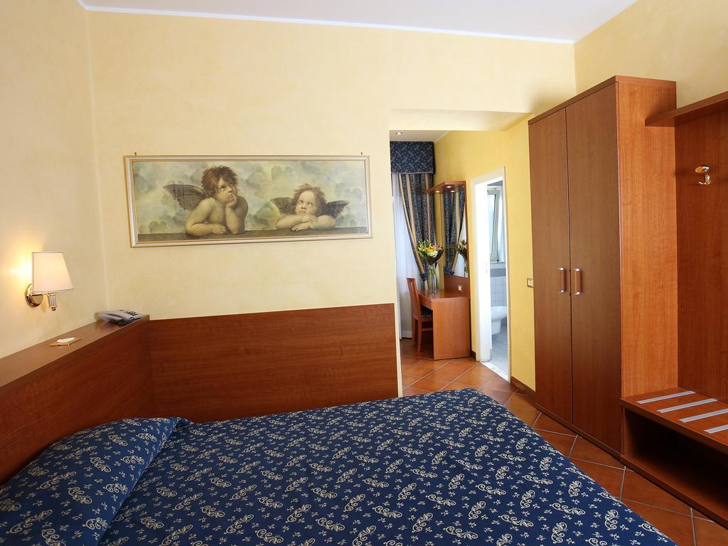 Gasthof Casa Di Santa Francesca Romana A Ponte Rotto 2*